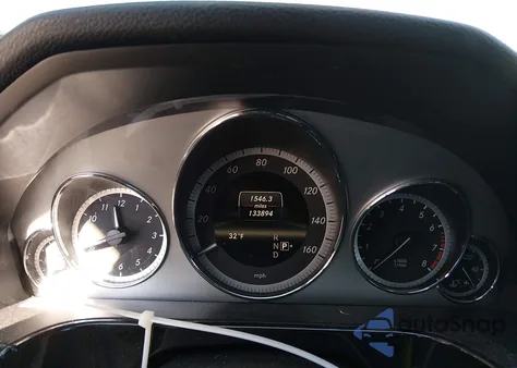 2013 Mercedes-Benz E 350 4Matic z USA, uszkodzony, nr VIN WDDHF8JB3DA765631